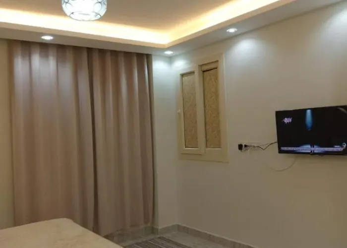 Enter Compound شقة *